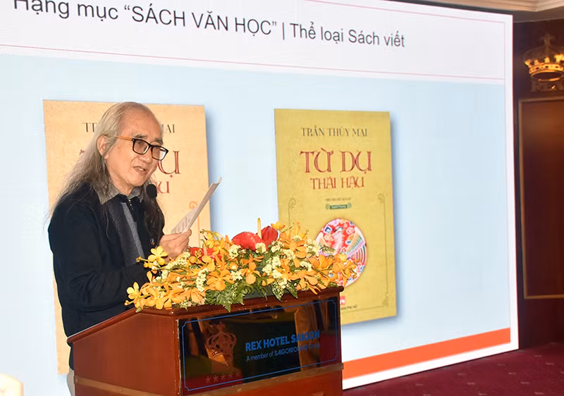 Nhà văn, nhà nghiên cứu Phan Nhật Chiêu công bố GSH ở hạng mục Sách Văn học.