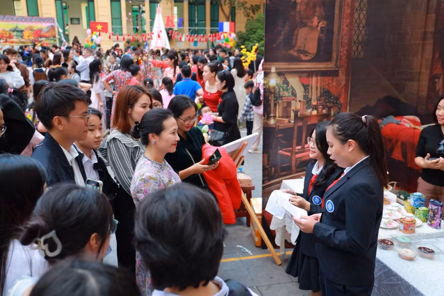 Học sinh thuyết trình về ý tưởng.