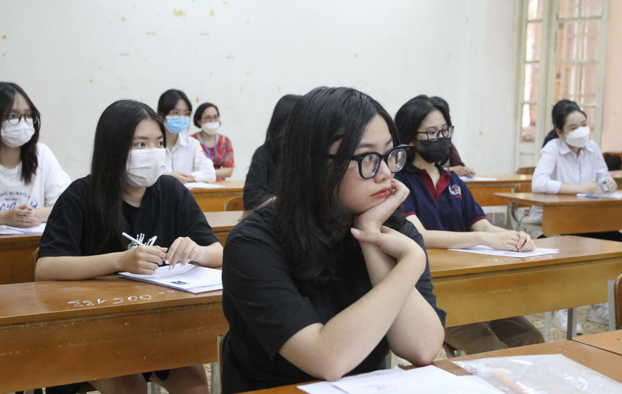 Thí sinh Hà Nội tự tin bước vào môn thi đầu tiên Thí sinh Hà Nội tự tin bước vào môn thi đầu tiên