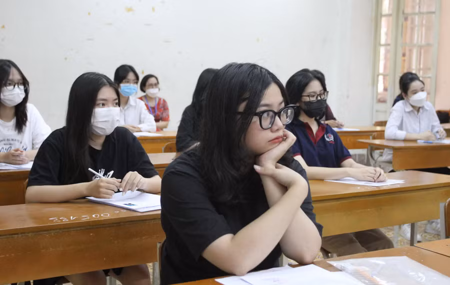 Thí sinh Hà Nội tự tin bước vào môn thi đầu tiên