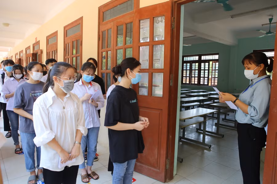 Đảm bảo học sinh lớp 12 có CCCD gắn chíp đủ hồ sơ dự thi tốt nghiệp THPT.