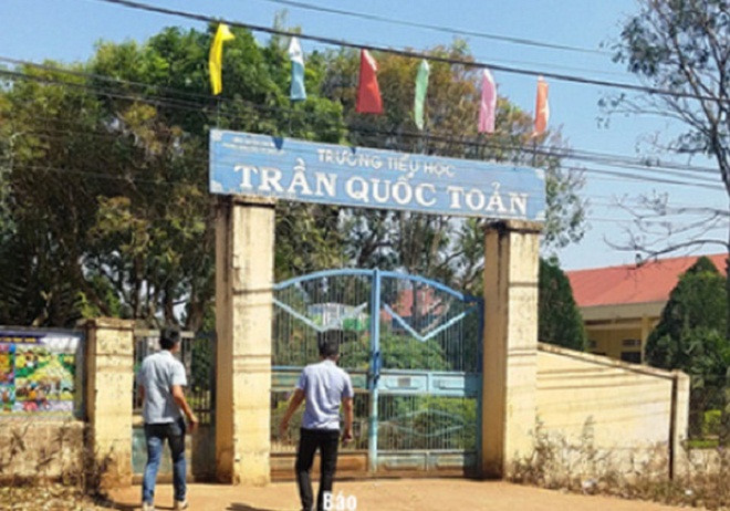 Trường Tiểu học Trần Quốc Toản, nơi em S. từng học 5 năm và được lên lớp dẫu không đọc thông viết thạo được. Ảnh: Người Lao Động.