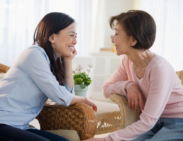 4 cách ứng xử khôn khéo khiến mẹ chồng thương con dâu hơn con gái ảnh 3