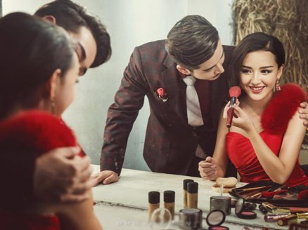 Với nam giới, yếu tố mới lạ là chất xúc tác cực mạnh, khiến họ có ham muốn cực kỳ mạnh với người khác giới.  Với nam giới, yếu tố mới lạ là chất xúc tác cực mạnh, khiến họ có ham muốn cực kỳ mạnh với người khác giới.