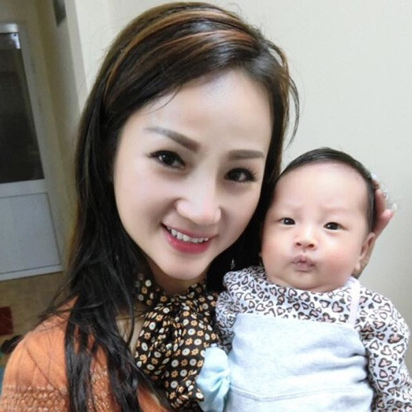 Ngỡ ngàng nhan sắc những bà ngoại Việt trẻ trung bất chấp thời gian ảnh 2