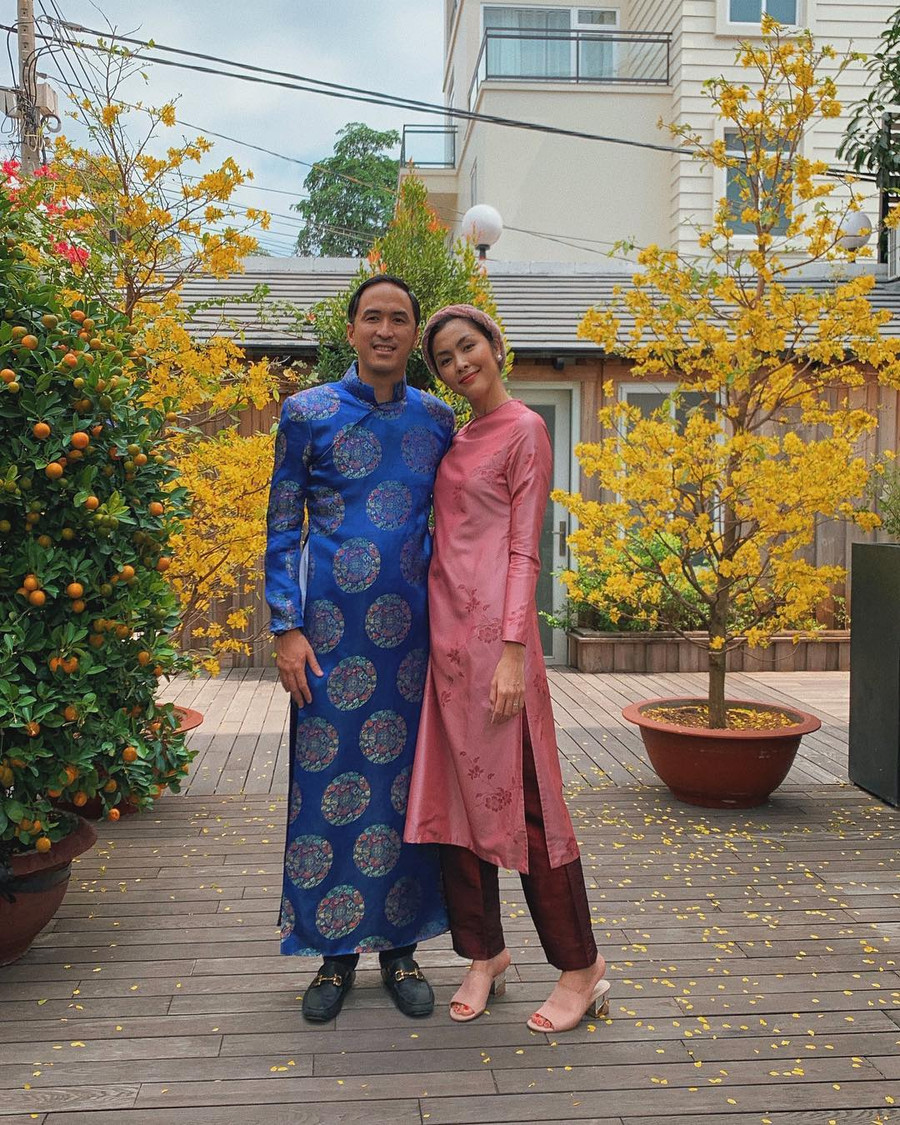 Nhìn những cặp sao Việt này, bạn sẽ tin rằng "tướng phu thê" là có thật ảnh 17 Nhìn những cặp sao Việt này, bạn sẽ tin rằng "tướng phu thê" là có thật ảnh 17