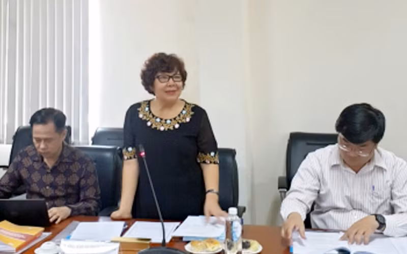 PGS.TS Nguyễn Thị Minh Tuệ - Chủ tịch Hội đồng, phát biểu tại buổi nghiệm thu.