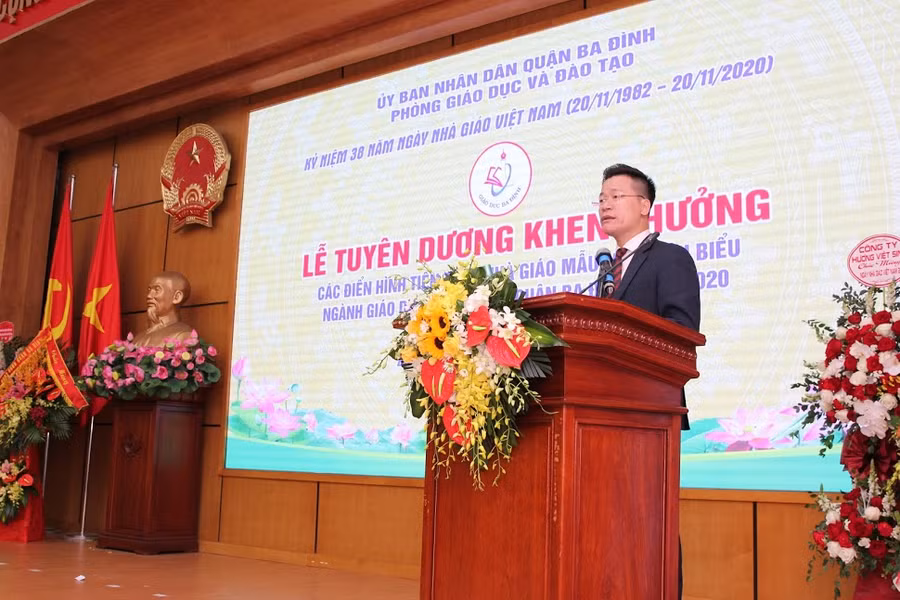 Ông Lê Đức Thuận - Trưởng Phòng GD&amp;ĐT quận Ba Đình phát biểu.