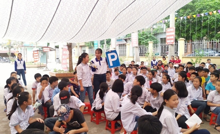 Học sinh trả lời sự hiểu biết về biển báo giao thông Học sinh trả lời sự hiểu biết về biển báo giao thông