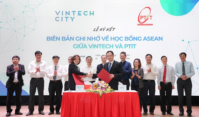 Trong khuôn khổ chương trình VinTech đã cấp 6 học bổng toàn phần cho sinh viên các nước ASEAN