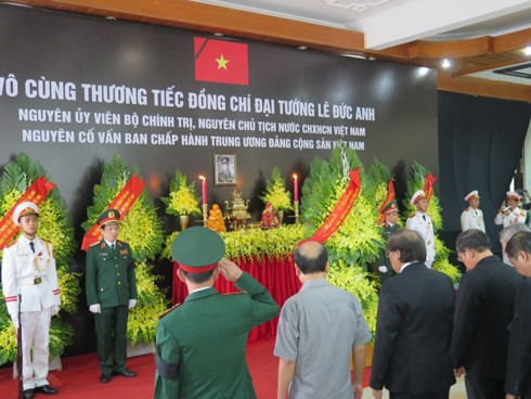 lễ viếng nguyên chủ tịch nước lê đức anh hình 4 le vieng nguyen chu tich nuoc le duc anh hinh 4