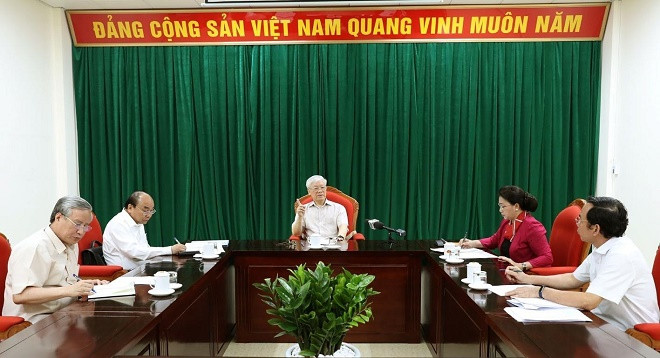 Tổng Bí thư, Chủ tịch nước Nguyễn Phú Trọng chủ trì họp lãnh đạo chủ chốt của Đảng và Nhà nước. (Ảnh: TTXVN) Tổng Bí thư, Chủ tịch nước Nguyễn Phú Trọng chủ trì họp lãnh đạo chủ chốt của Đảng và Nhà nước. (Ảnh: TTXVN)