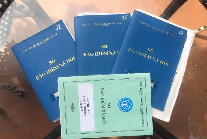 Nhưng cuốn sổ BHXH được cấp cho người lao động, đóng tiền bảo hiểm đầy đủ đang bị cơ quan bảo hiểm từ chối trách nhiệm
