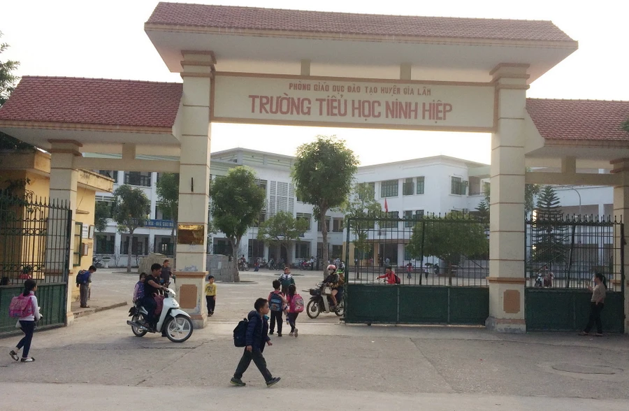 Học sinh Trường tiểu học Ninh Hiệp đã đi học trở lại