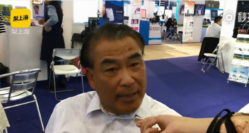 Ông He Qing chia sẻ lý do nghiên cứu và phát triển sản phẩm này. Ông He Qing chia sẻ lý do nghiên cứu và phát triển sản phẩm này.