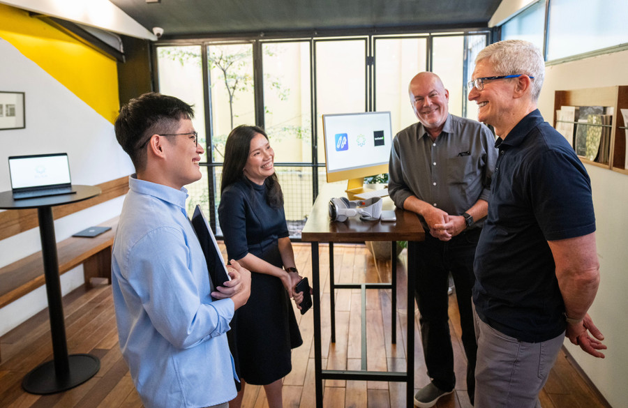 Tổng giám đốc Apple đã có nhiều hoạt động trong thời gian thăm Việt Nam. Tổng giám đốc Apple đã có nhiều hoạt động trong thời gian thăm Việt Nam.