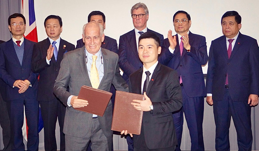 Standard Chartered cam kết tài trợ 6 tỷ USD cho các dự án xanh của T&T Group - Ảnh 1.