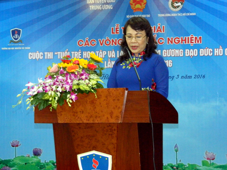 Thứ trưởng Bộ GD&ĐT Nguyễn Thị Nghĩa phát biểu tại buổi lễ Thứ trưởng Bộ GD&ĐT Nguyễn Thị Nghĩa phát biểu tại buổi lễ