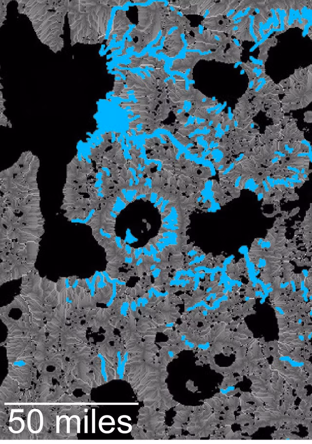 Bản đồ này là của một khu vực nằm trong vùng Arabia Terra của sao Hỏa, cho thấy nơi mà mô hình thủy văn dự đoán vị trí của những nơi đất sụt xuống có thể là hồ (màu đen), xếp chồng lên một bản đồ của các rãnh được bảo quản có thể là suối (các đường màu xanh, với chiều rộng đã được phóng đại để nhận ra). Ảnh: NASA