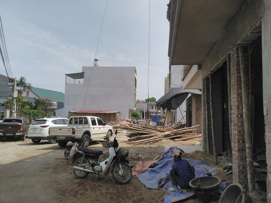 Khu đô thị mini tự phát trên đất lúa. Khu đô thị mini tự phát trên đất lúa.