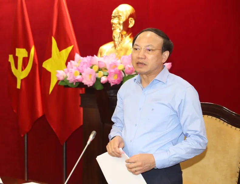 Ông Nguyễn Xuân Ký, Bí thư Tỉnh ủy Quảng Ninh chủ trì cuộc họp.