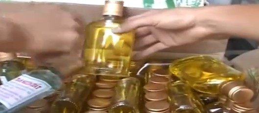 Thu giữ 1.700 chai dầu tràm không rõ nguồn gốc
