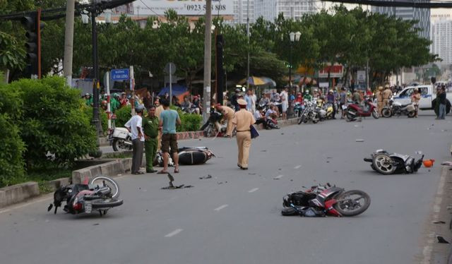 Trong 5 ngày nghỉ lễ, cả nước xảy ra 137 vụ tai nạn giao thông, làm chết 96 người, bị thương 96 người.