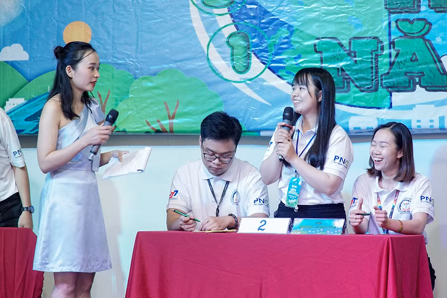 Các đội tham gia tranh tài tại cuộc thi.