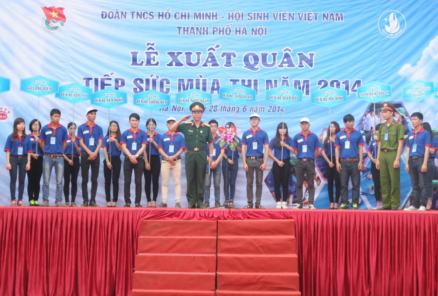 Ra quân tiếp sức mùa thi