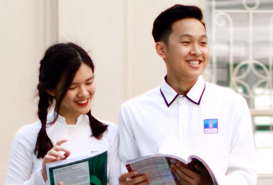 Đăng kí nhập học không thành công vì không có địa chỉ email