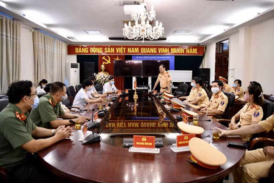 Quang cảnh buổi thăm và làm việc.