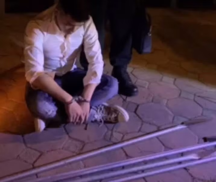 Đối tượng N.T.H và tang vật cơ quan chức năng thu giữ.