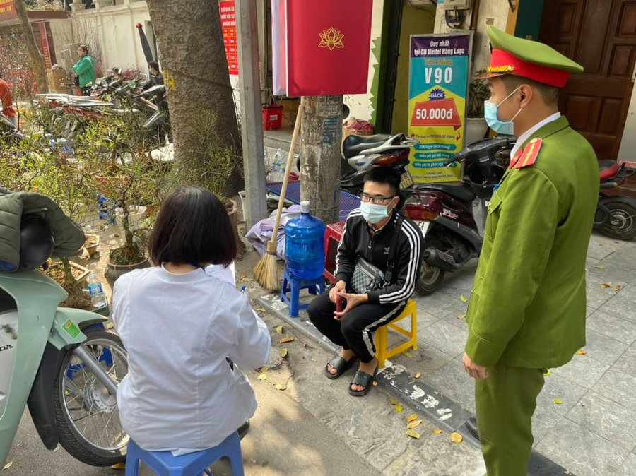 Công an TP Hà Nội bảo đảm nhân dân đón Tết (Ảnh minh họa).