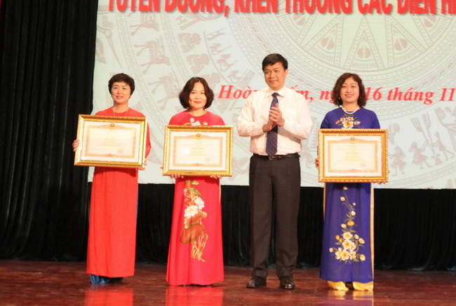 Xứng đáng lá cờ đầu của ngành GD-ĐT Thủ đô ảnh 2 Xứng đáng lá cờ đầu của ngành GD-ĐT Thủ đô ảnh 2