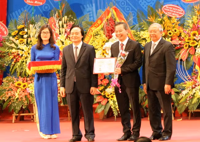 Ứng viên giáo sư, phó giáo sư năm 2017 tăng trình độ ngoại ngữ rõ rệt