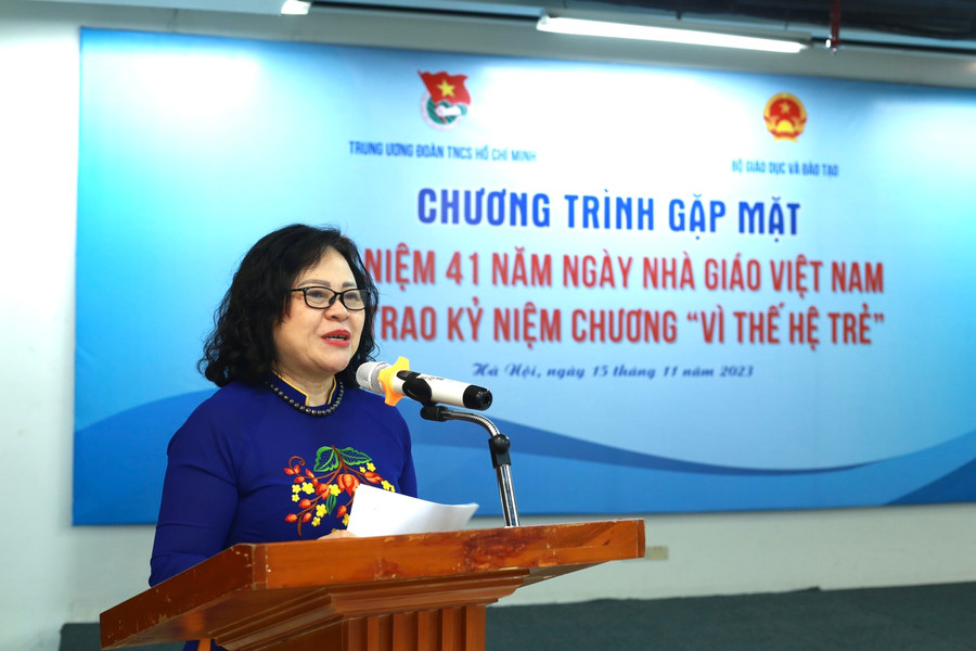 Thứ trưởng Ngô Thị Minh phát biểu tại chương trình.