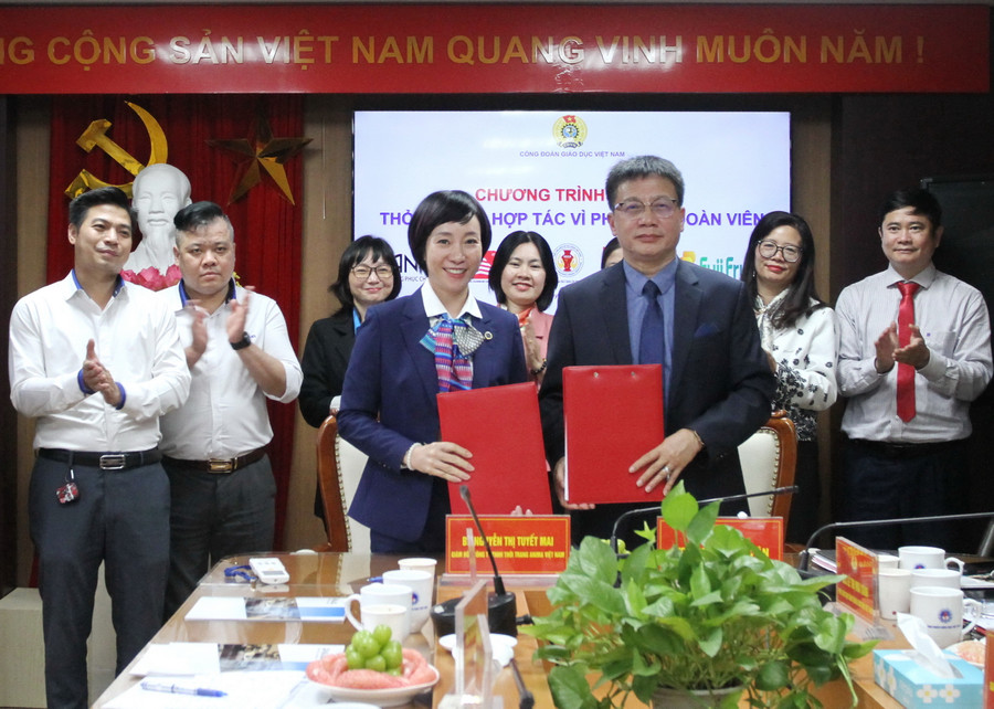 Công đoàn Giáo dục Việt Nam ký thỏa thuận hợp tác với Công ty TNHH thời trang Anima Việt Nam.