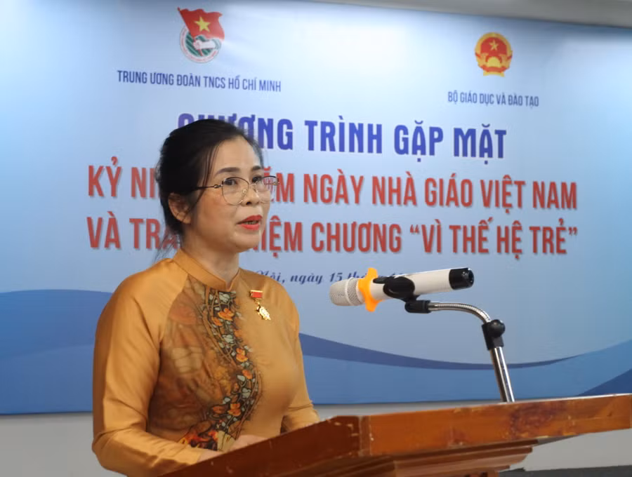 Bà Đặng Thị Oanh – Phó Cục trưởng Cục Công nghệ thông tin chia sẻ cảm xúc.