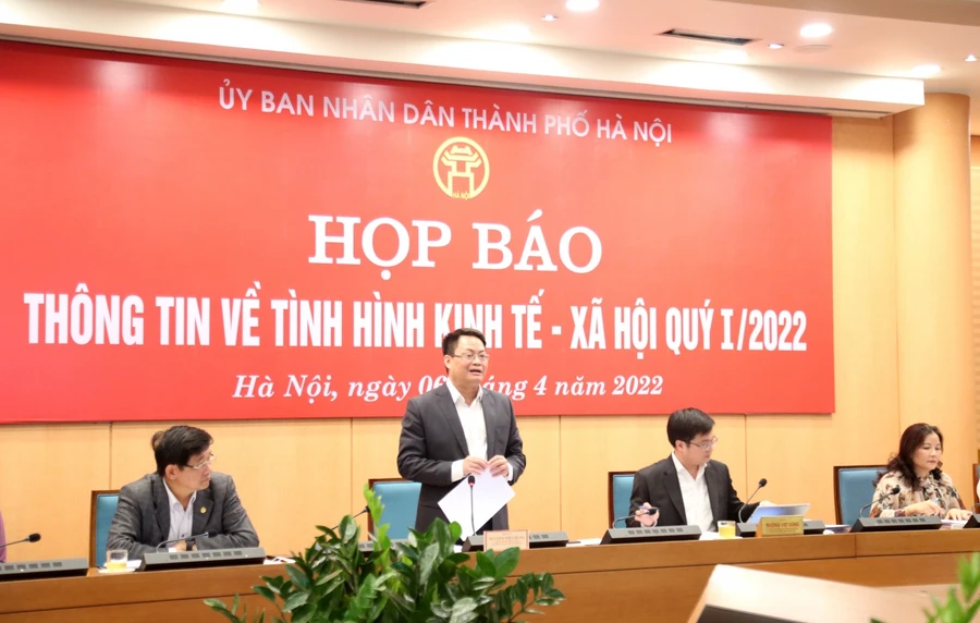 Quảng cảnh buổi họp.