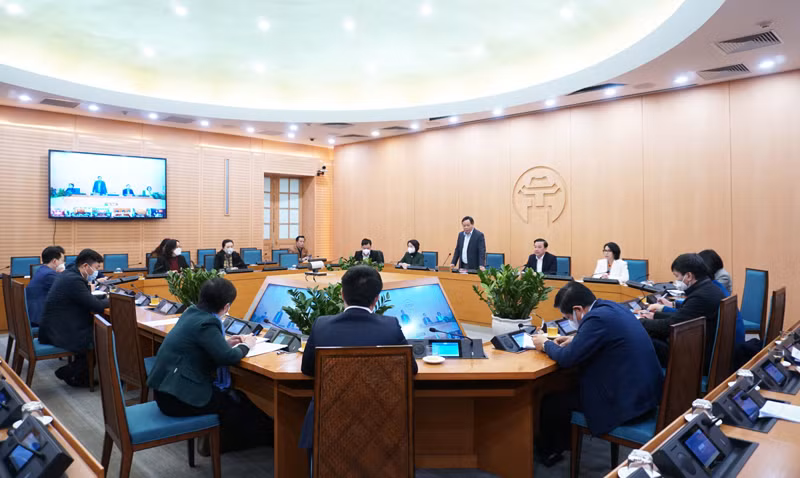 Các đại biểu tham dự hội nghị tại điểm cầu trụ sở UBND thành phố