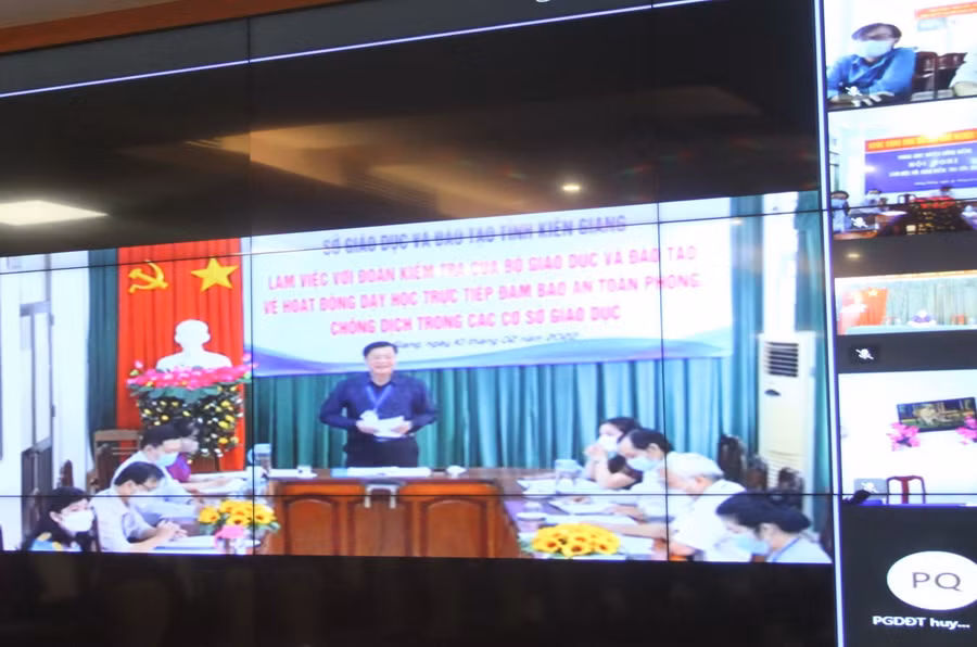 Cuộc họp diễn ra dưới hình thức trực tuyến.