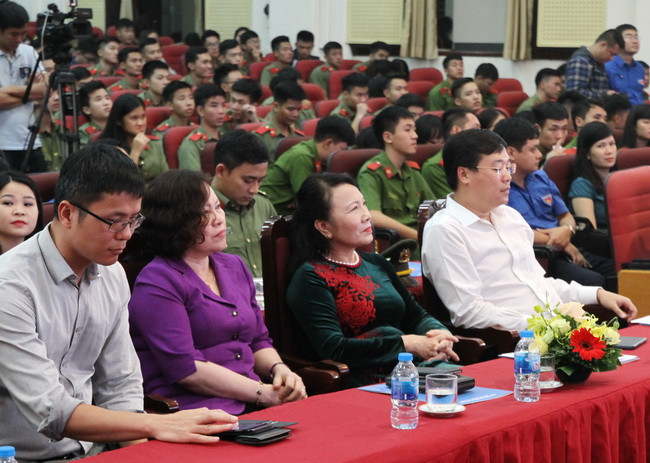 Các đại biểu dự đêm chung kết kết xếp hạng toàn quốc và lễ trao giải