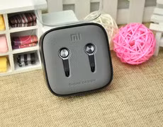 Xiaomi lại “đẻ” thêm thiết kế “dị” chưa từng có