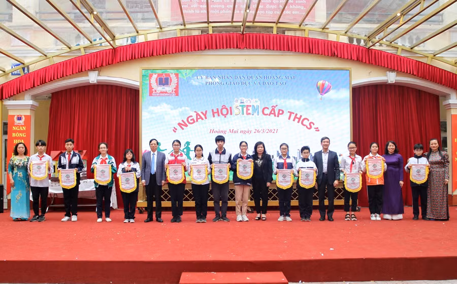 Ngày hội STEM cấp THCS năm học 2020-2021 quận Hoàng Mai đã thành công tốt đẹp