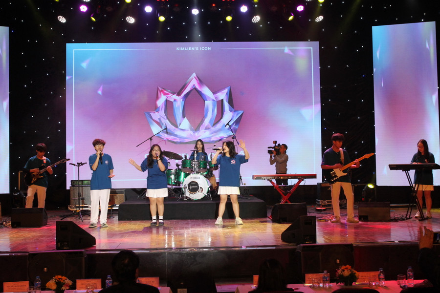 Tiết mục tham dự liên hoan của ban nhạc Trường THPT Kim Liên (quận Đống Đa).