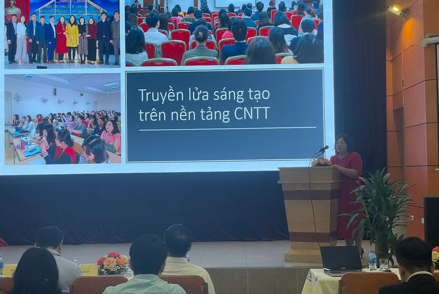 Đại diện Trường THPT Phan Huy Chú chia sẻ kinh nghiệm trong công tác bồi dưỡng chuyên môn, kỹ năng cho giáo viên.