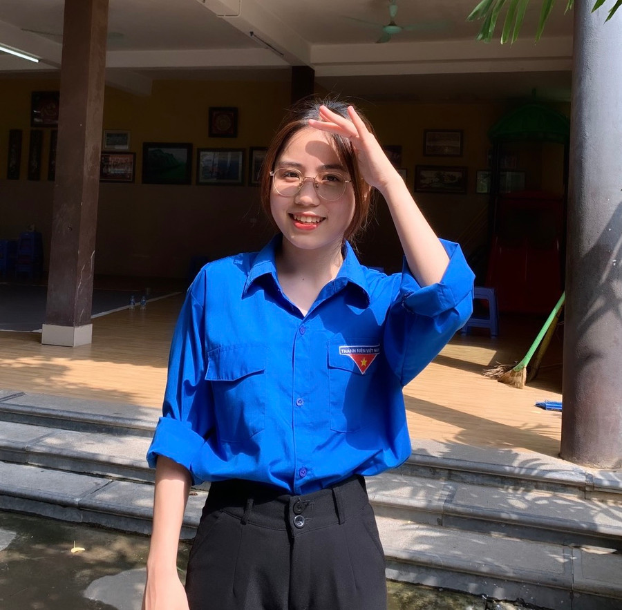 Chân dung Phạm Thị Hạnh, thủ khoa đầu vào A01 Trường ĐH Kinh tế Quốc dân năm 2022.