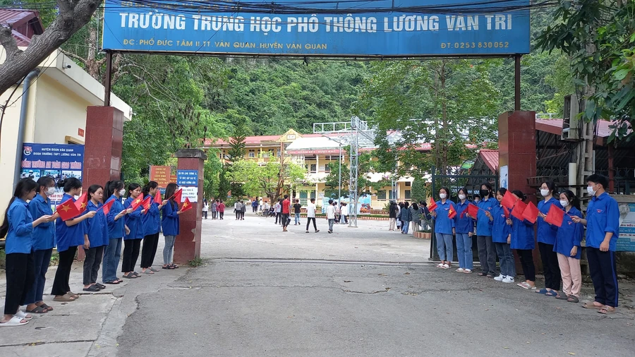 234 thí sinh vắng trong buổi làm thủ tục dự thi lớp 10.