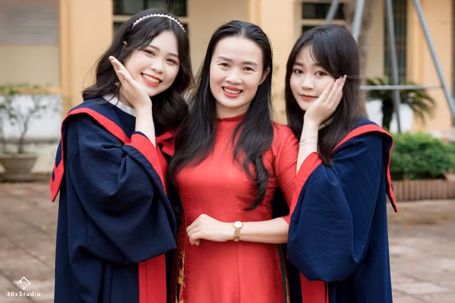 Cô Thái Thị Thuận – giáo viên môn Ngữ văn, Tổ phó tổ chuyên môn, Trường THPT Hương Khê (Hà Tĩnh). Ảnh NVCC.