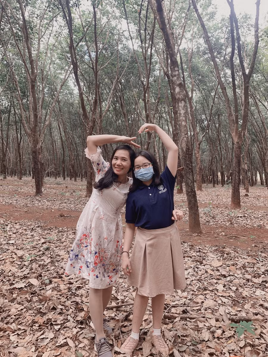 Cô Lê Bích Hồng , giáo viên môn Lịch sử, Trường Quốc tế song ngữ Học viện Anh Quốc – UKA Gia Lai.